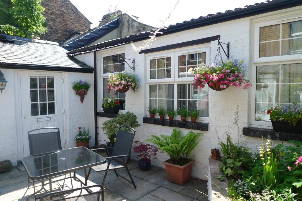 ナレスボロ Kirkgate House Bed & Breakfast エクステリア 写真